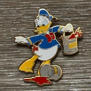 Disney Donald Duck 100 Years of Creating Magic Cast Exclusive Pin 2002 LE3000
